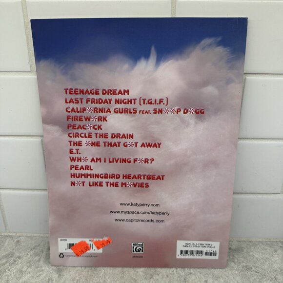 Katy Perry Teen Age Dream songbook for Piano Guitar Vocal by Alfred Music - Picture 2 of 7